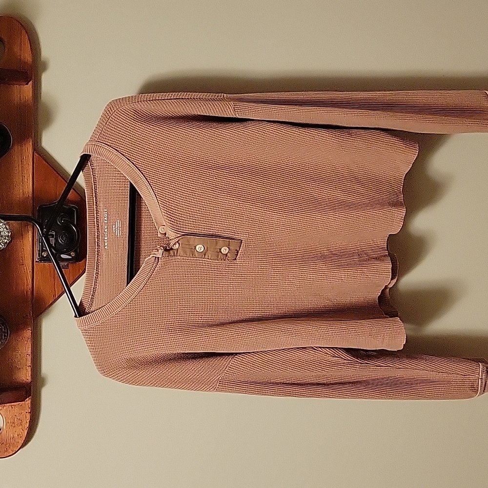 American Eagle crop henley